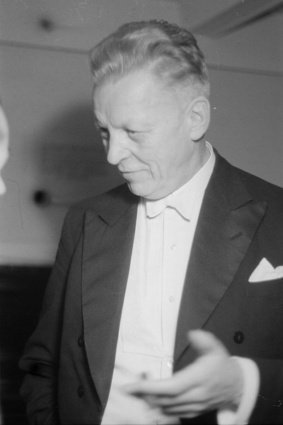 Hermann ABENDROTH, un portrait fait par Abraham Pisarek en 1949, df_pk_0000793_032, SLUB / Deutsche Fotothek, http://www.deutschefotothek.de/documents/obj/88930908