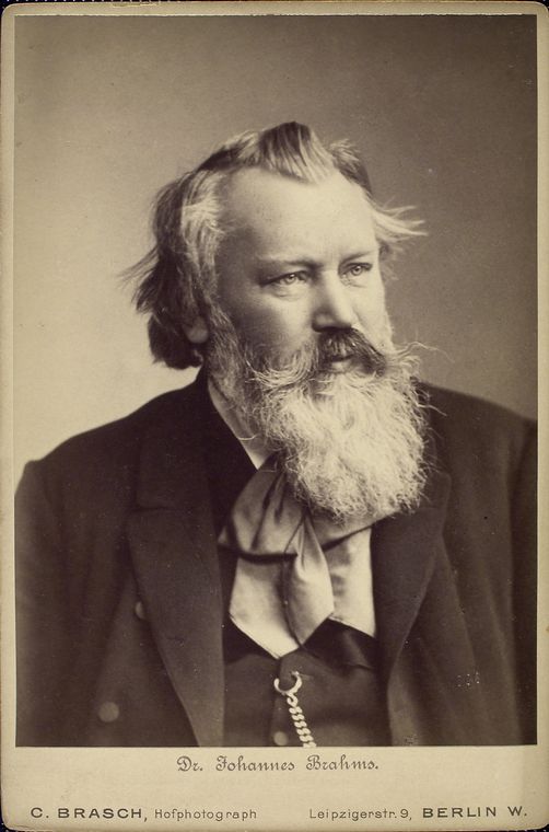 Johannes BRAHMS, un portrait fait par «C.BRASCH, Hofphotograph, Berlin», probablement 1889, Manuscripts and Archives Division, The New York Public Library, Johannes Brahms, The New York Public Library Digital Collections. 1860 - 1979