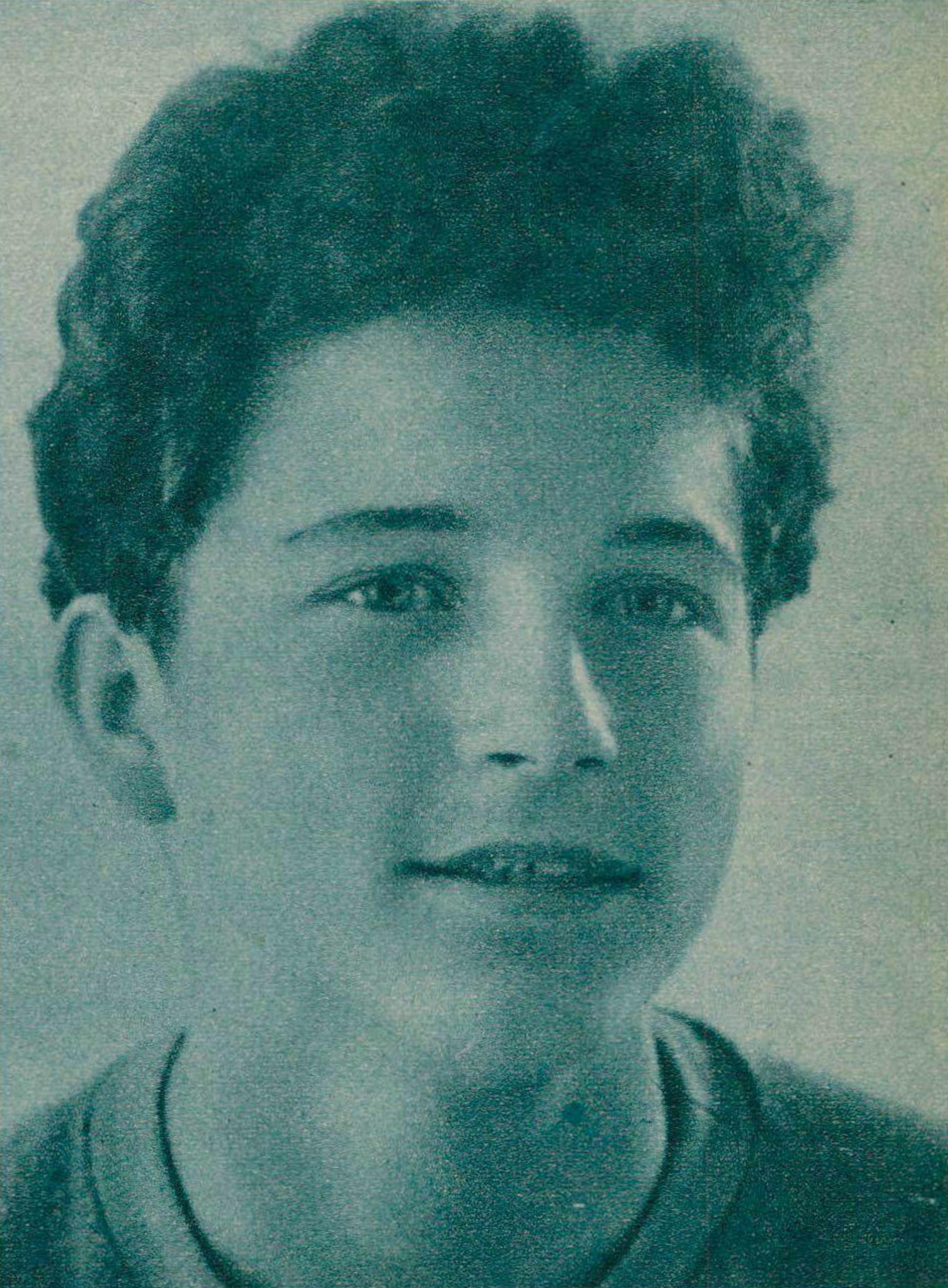 Aurèle NICOLET âgé de 16 ans, une photo publiée dans la revue Radio Actualités du 9 juillet 1943, No 28 en page 873, cliquer pour une vue agrandie