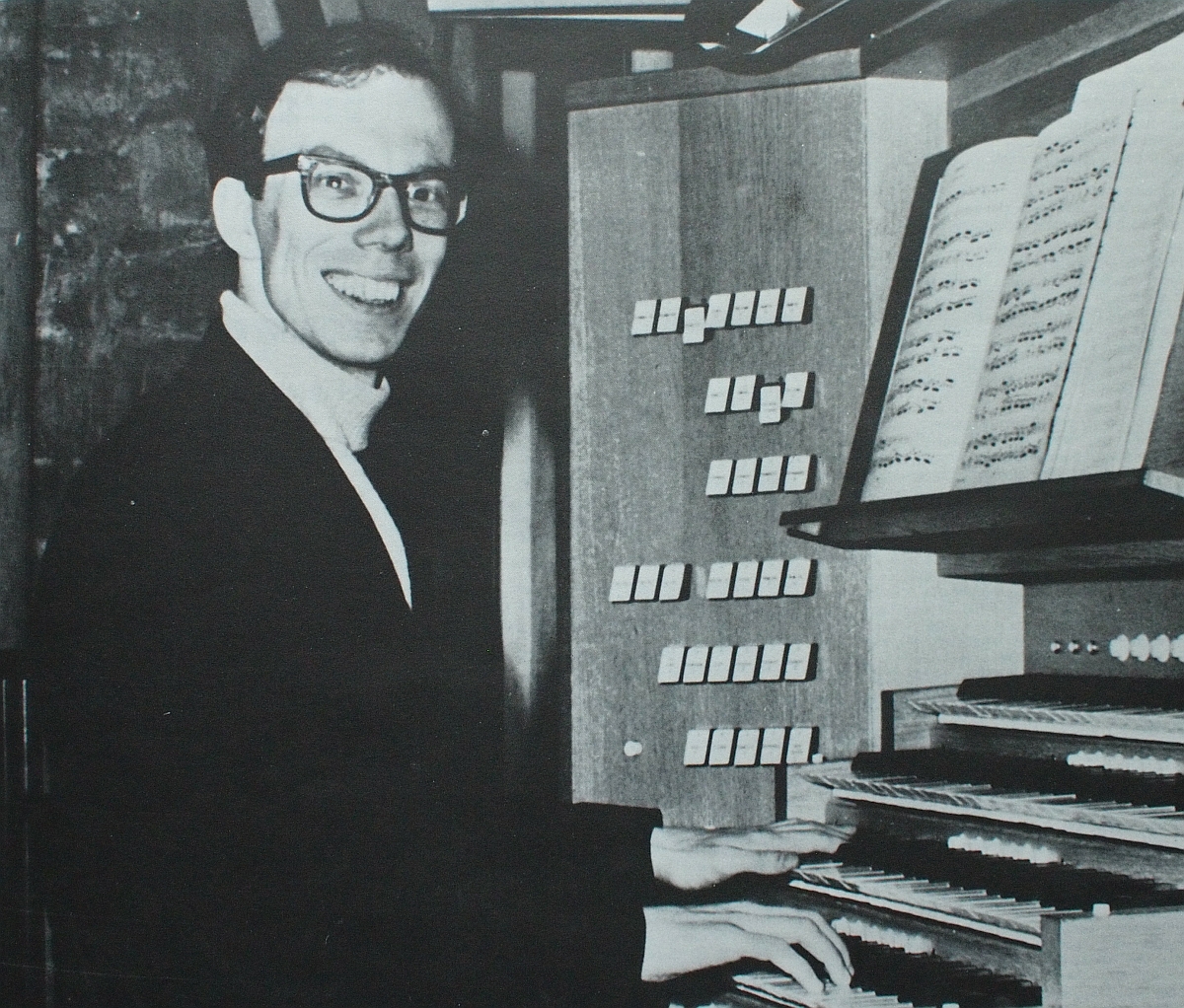Lionel ROGG  à l'orgue de la Cathédrale St.Pierre de Genève