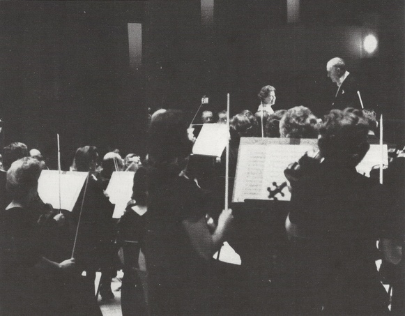 Maria STADER en concert avec Bruno WALTER, une photo de Berry GLASS, Vancouver, date et lieu inconnus