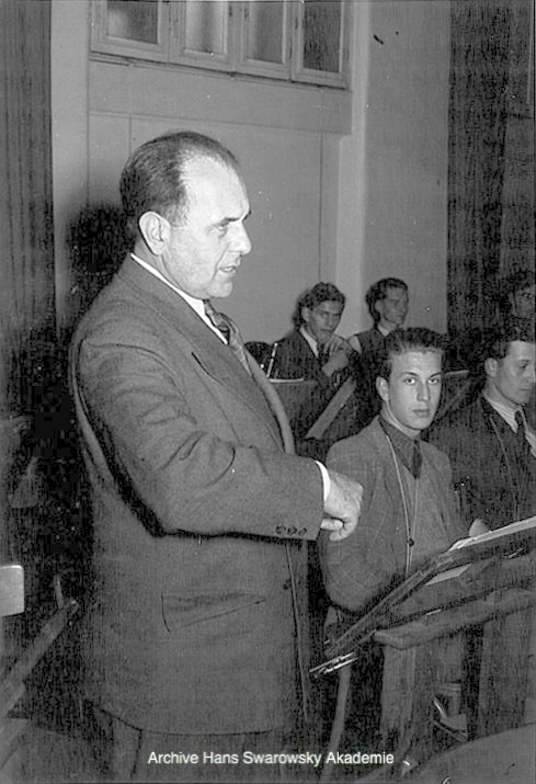 Hans SWAROWSKY, cours à la Wiener Musikakademie, Lothringerstrasse - Cliquer sur la photo pour voir l'original et ses références