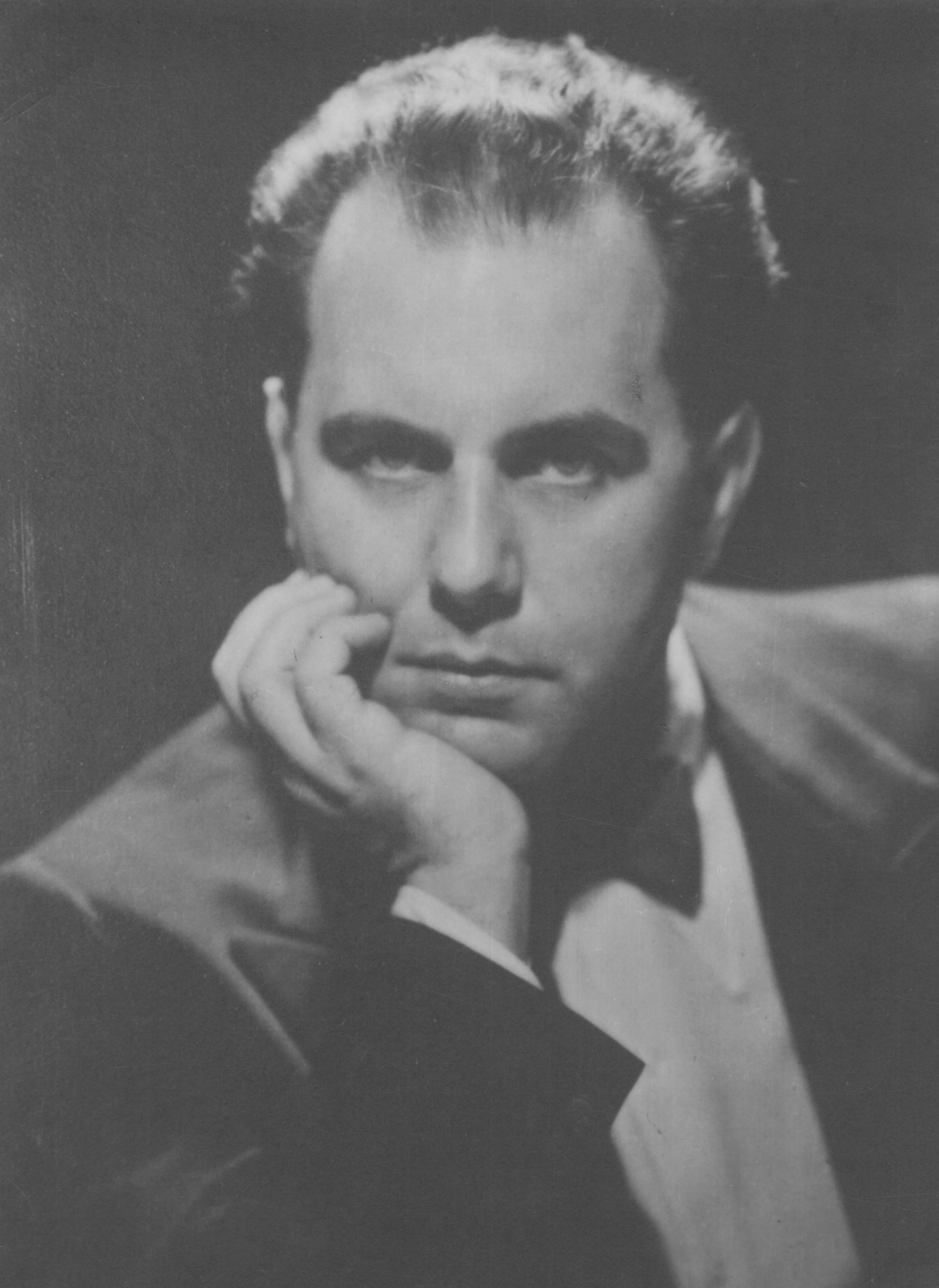 Hans SWAROWSKY à Zürich en 1939 - Cliquer sur la photo pour voir l'original et ses références