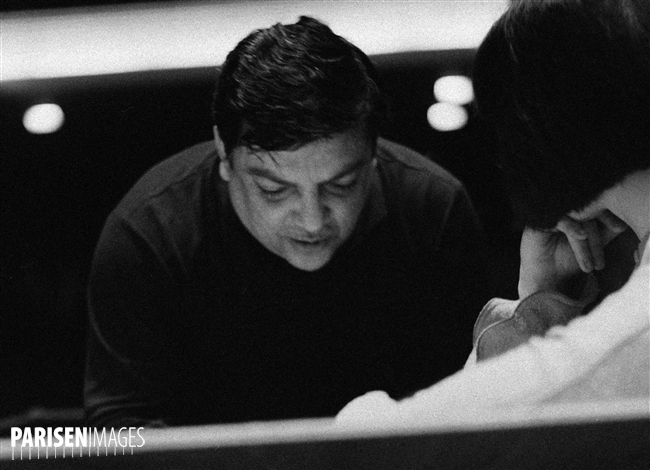 Bruno Maderna, Paris, salle Pleyel, mai 1965. © Boris Lipnitzki / Studio Lipnitzki / Roger-Viollet